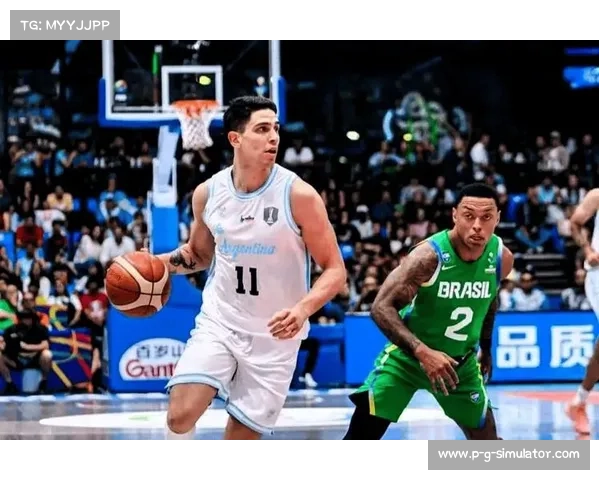 巴西男篮桑托斯连续命中三分球助力球队拉开比分优势